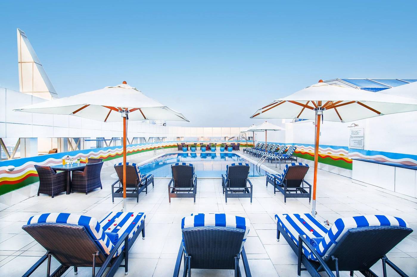 Grand-Excelsior-Bur-Dubai-Terrace-5