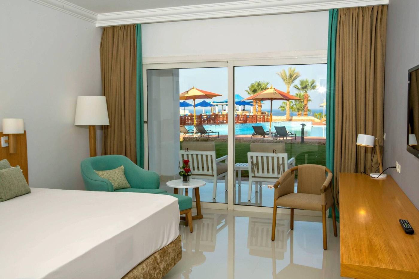 Renaissance-Sharm-El-Sheikh-Golden-View-Beach-Rest-Room-28