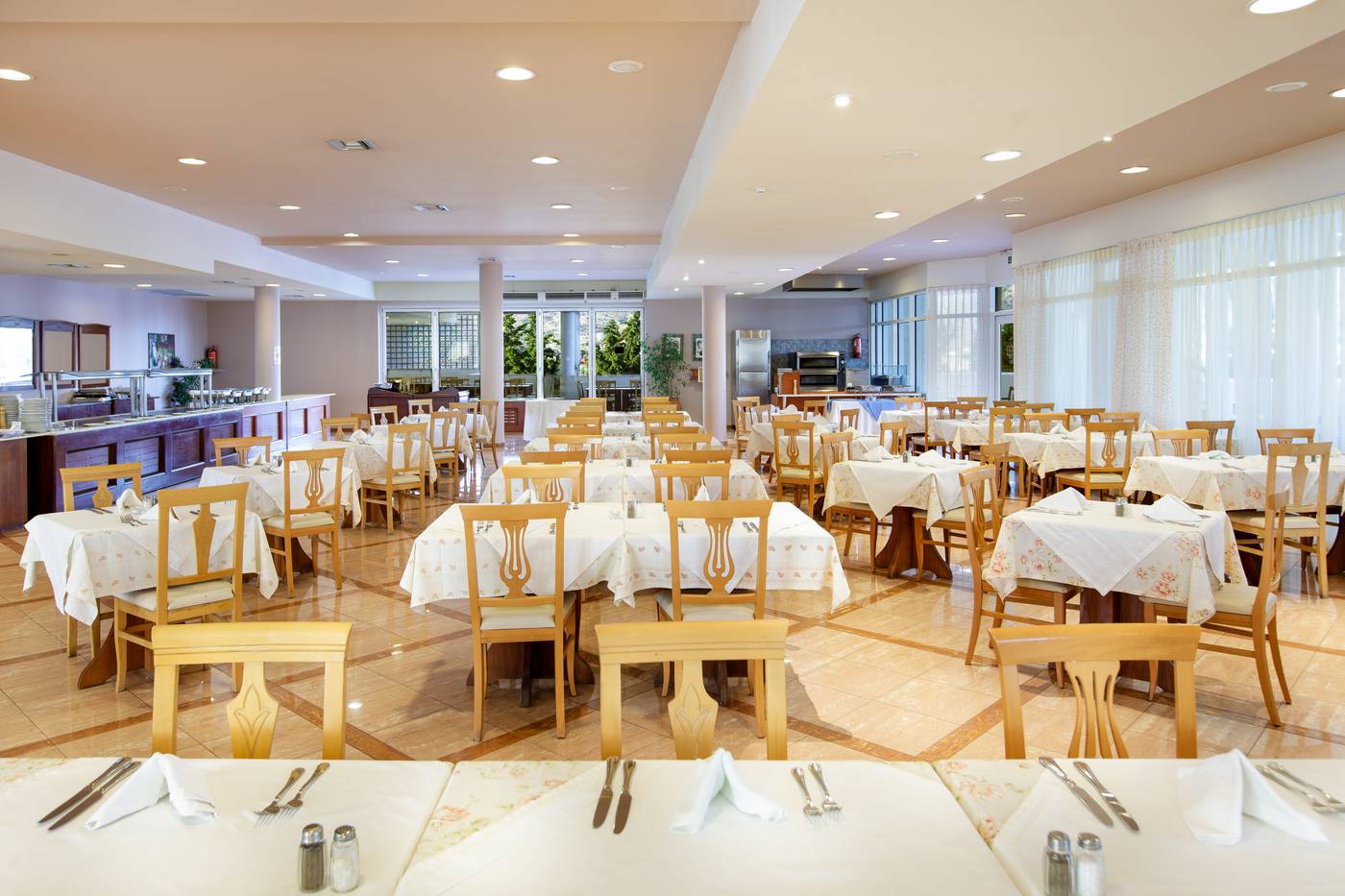 Sovereign-Beach-Hotel-Restaurant-48