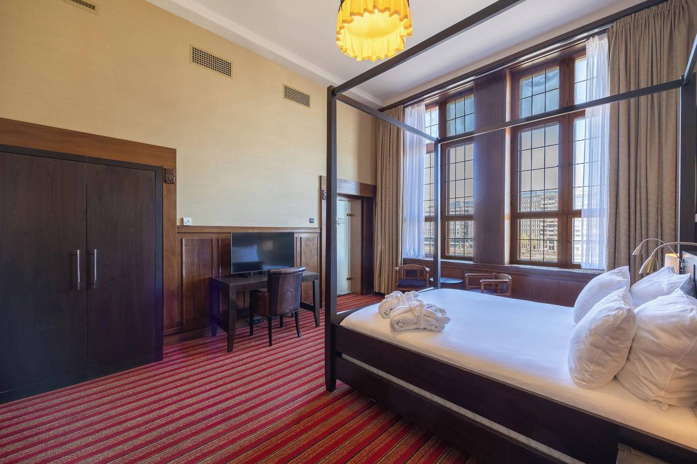 Grand-Hotel-Amrath-Amsterdam-Room-37