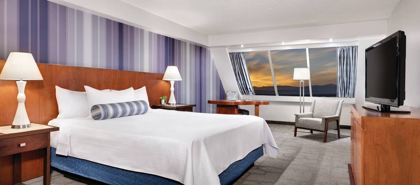 Luxor-Hotel-and-Casino-Room-27