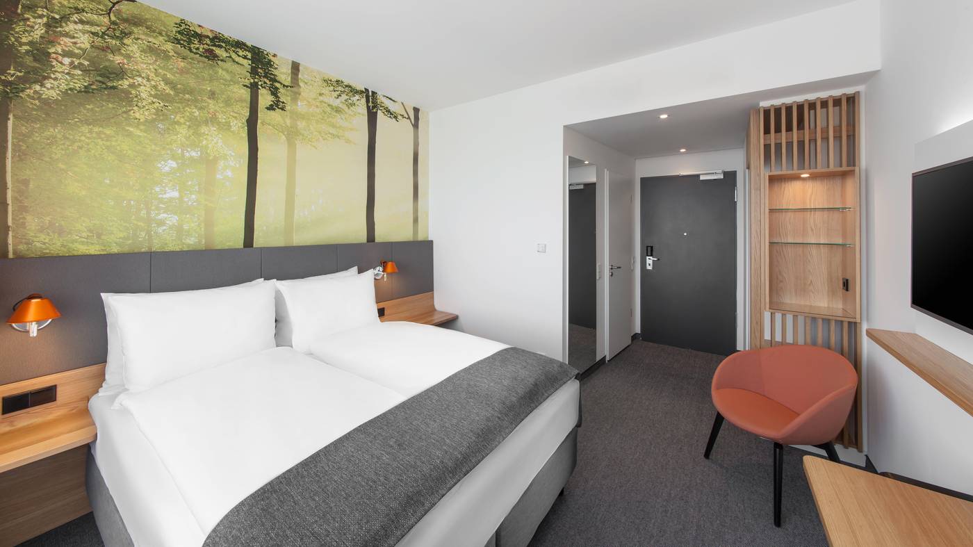 Holiday-Inn-Munich---Leuchtenbergring-Room-22