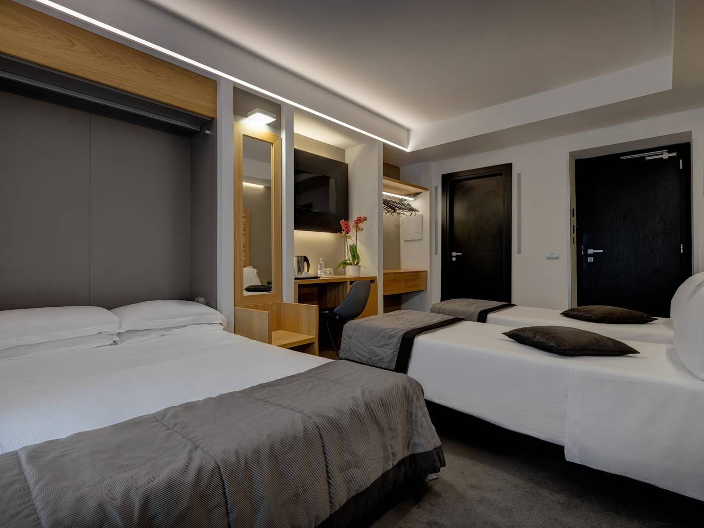 Rome-Art-Hotel-Room-16