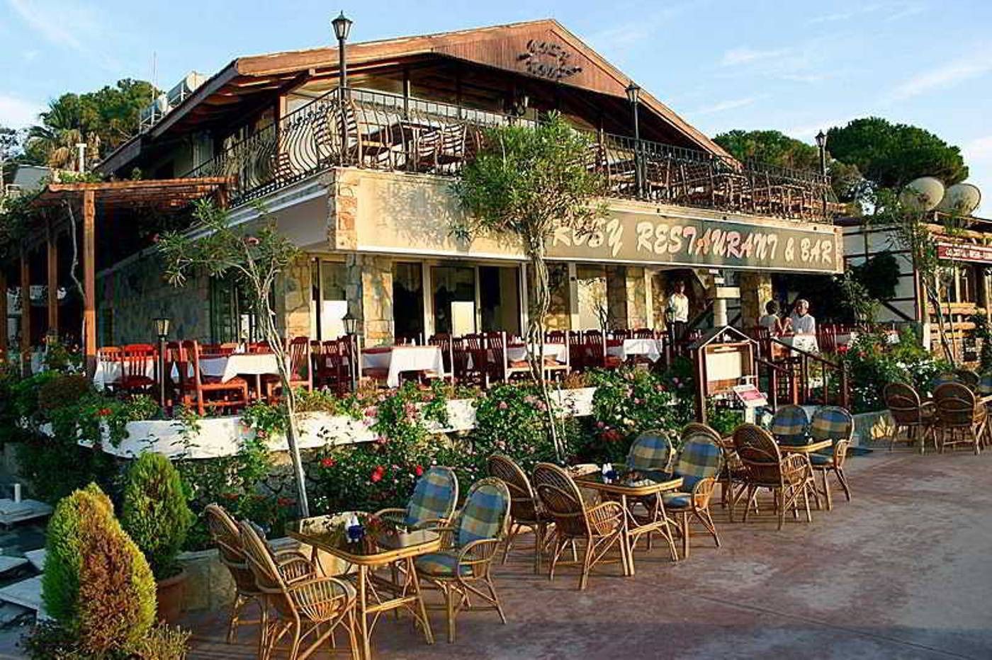 Rosy-Studios-Restaurant-4