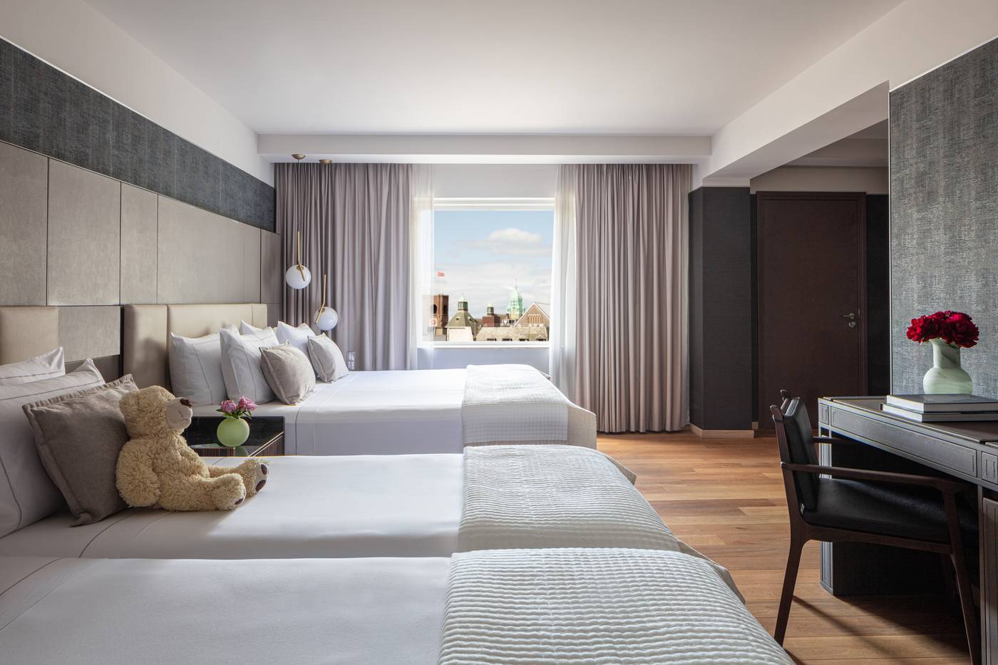 Anantara-Grand-Hotel-Krasnapolsky-Amsterdam-Room-32