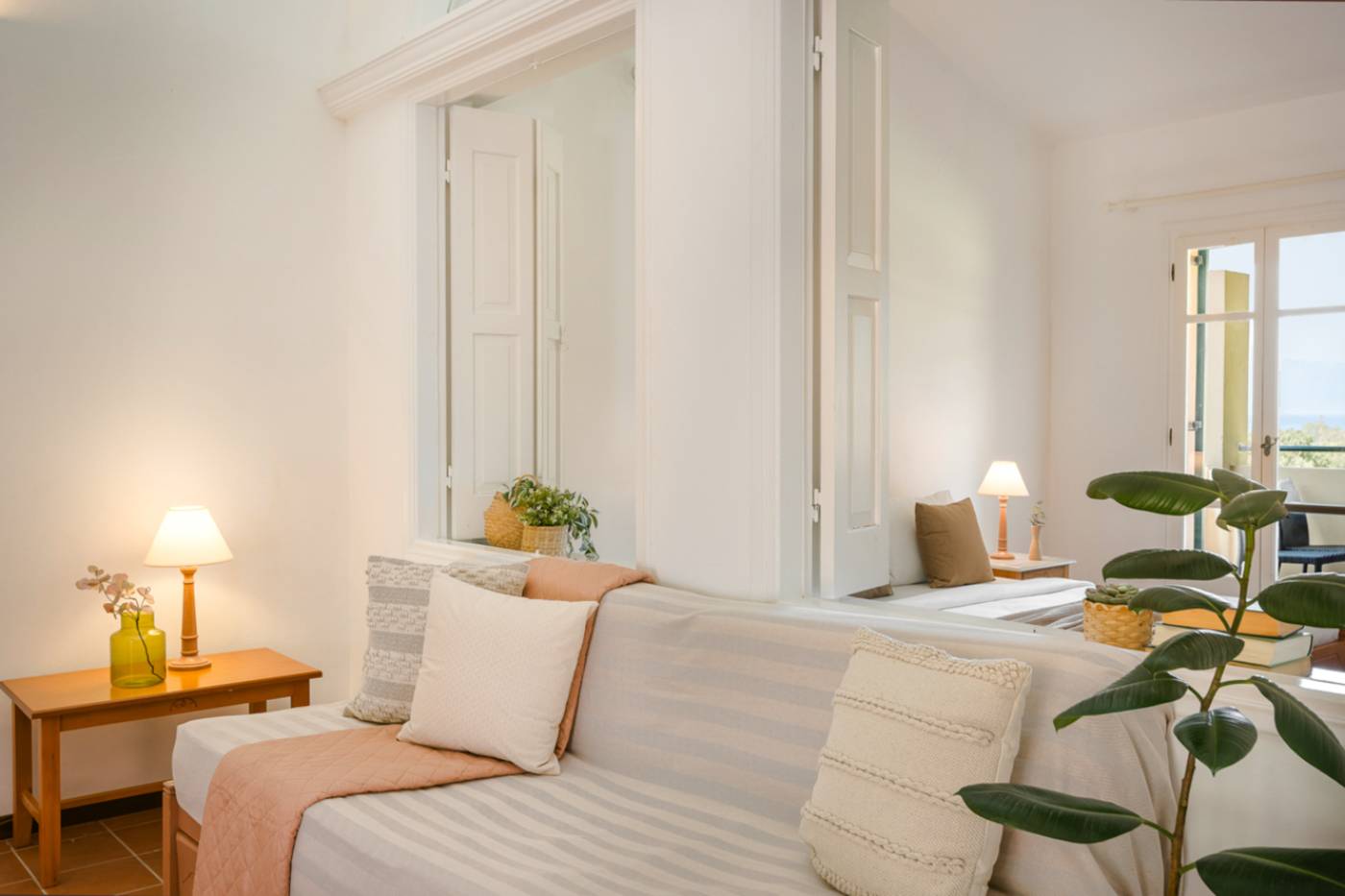 Century-Resort-Apartments-Room-49