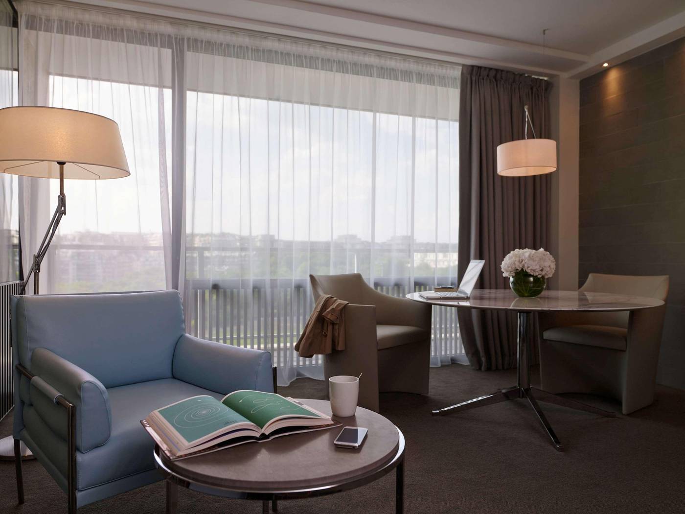 Pullman-Paris-Tour-Eiffel-Room-48