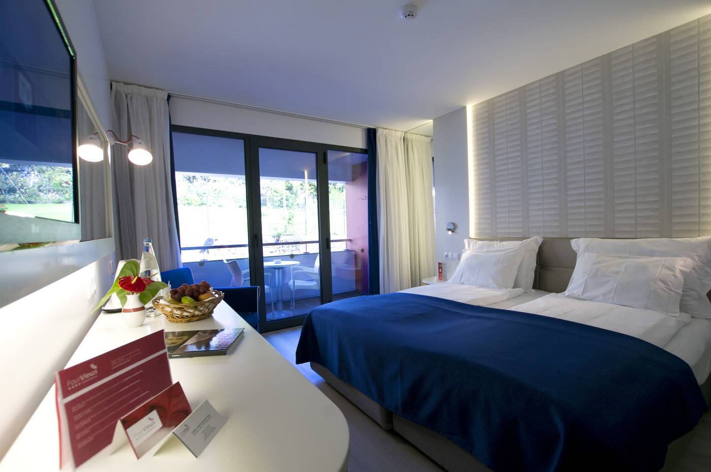 The-Views-Monumental-Room-30