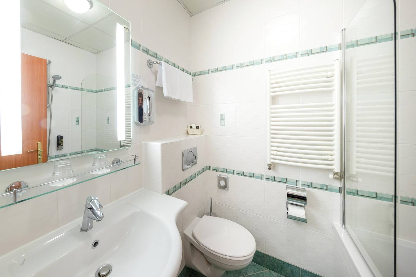 Hotel-Meteor-Plaza-Prague-Room-25