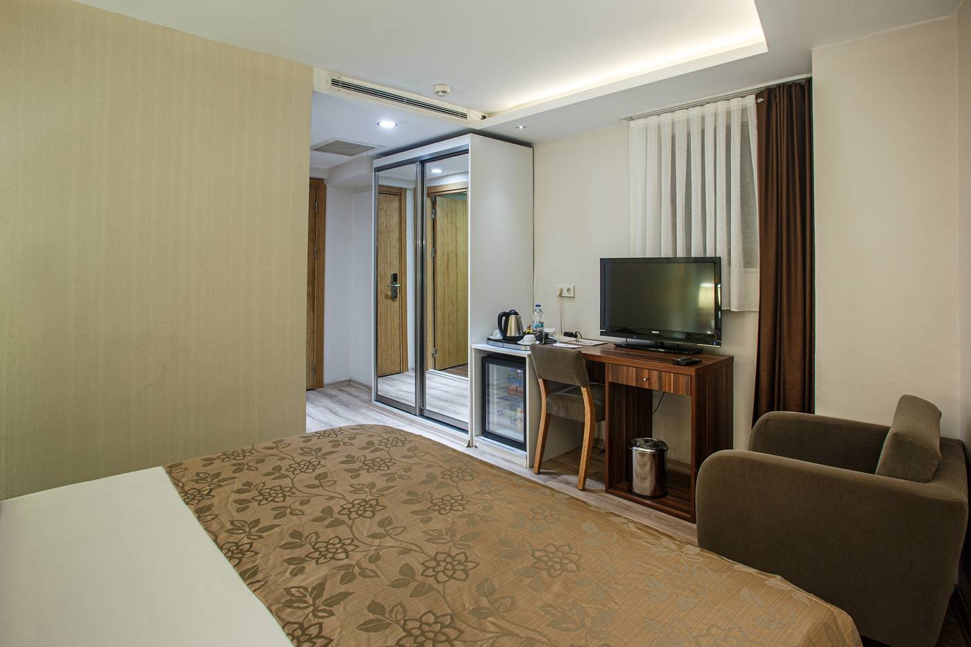 Peninsula-Galata-Boutique-Hotel-Room-5