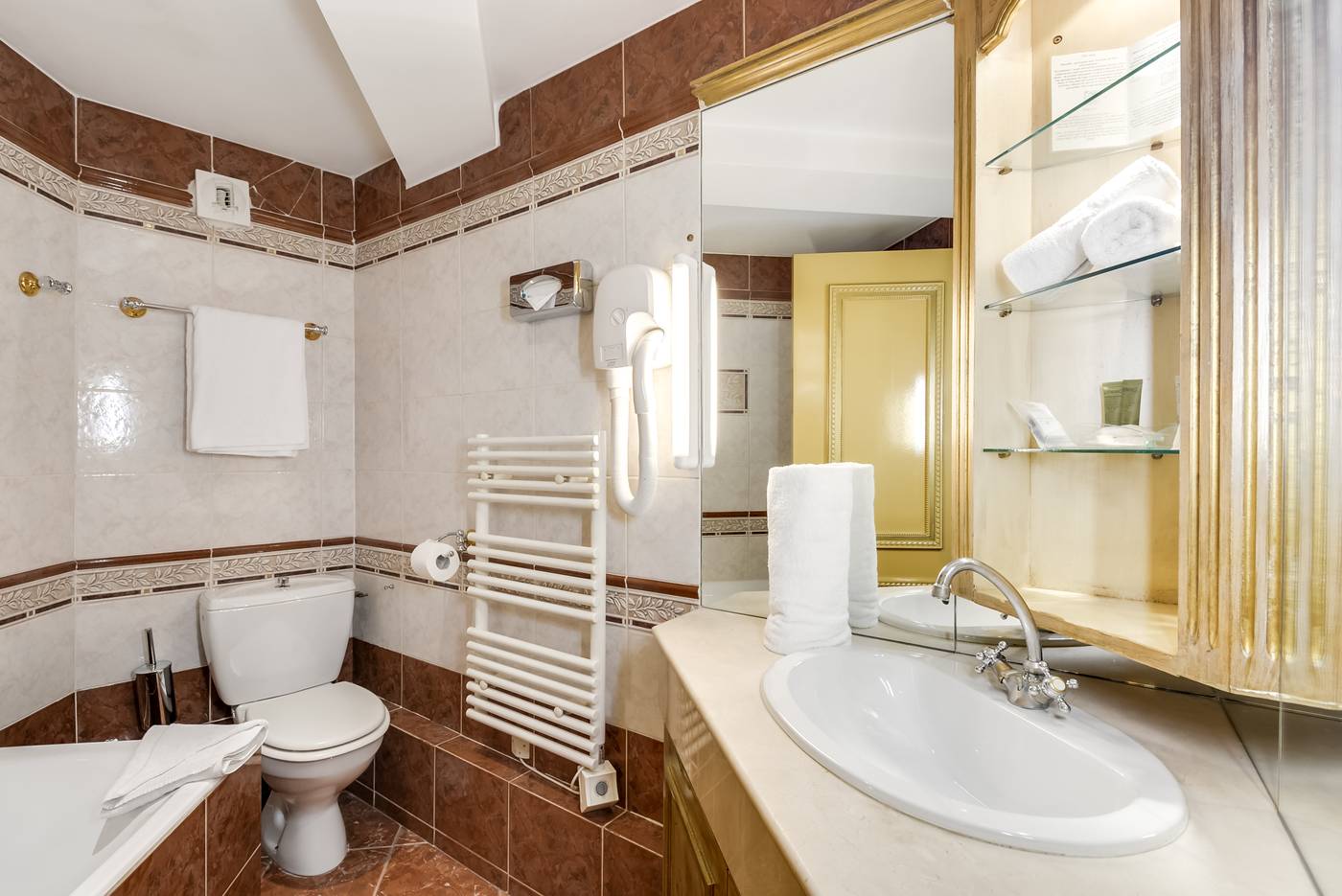 Villa-Opera-Drouot-Room-29