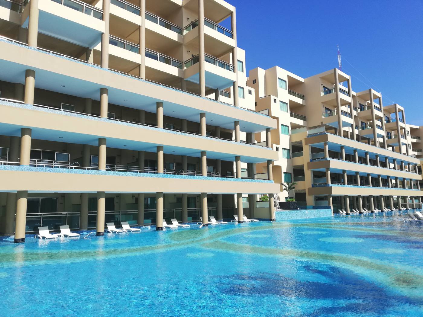 Generations-Riviera-Maya-by-Karisma-Pool-2