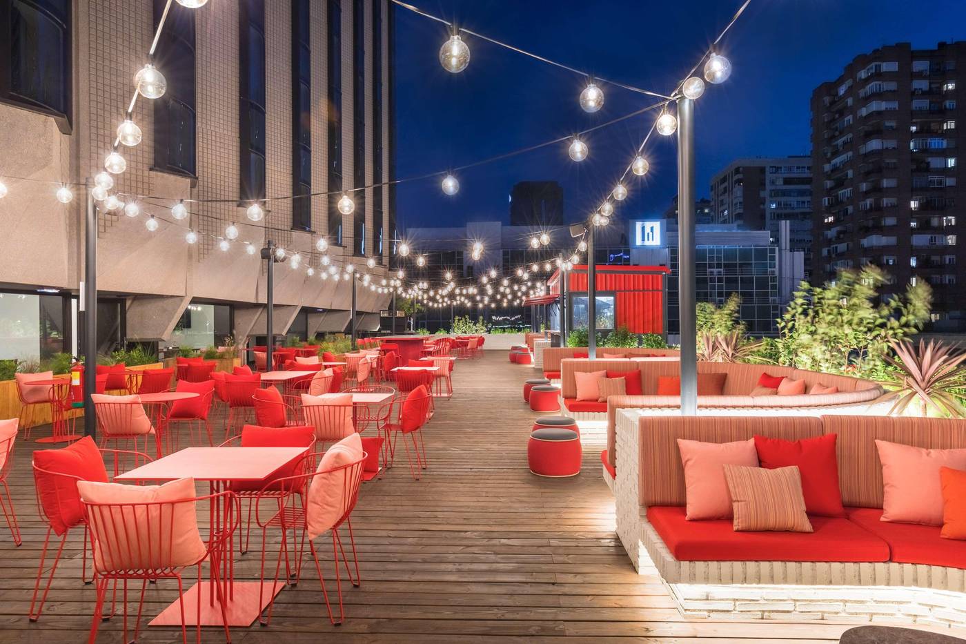 Canopy-by-Hilton-Madrid-Castellana-Restaurant-58