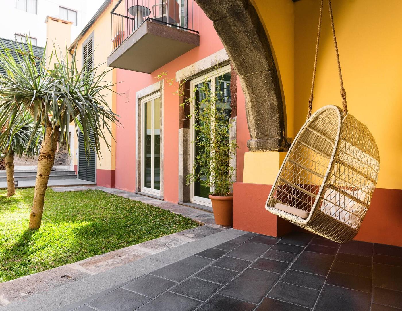 Castanheiro-Boutique-Hotel-Terrace-12