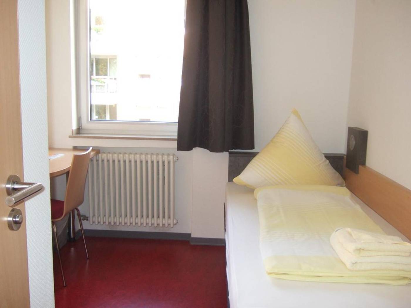 DJH Jugendgästehaus Adolph Kolping-Germany-DORTMUND -General view-3
