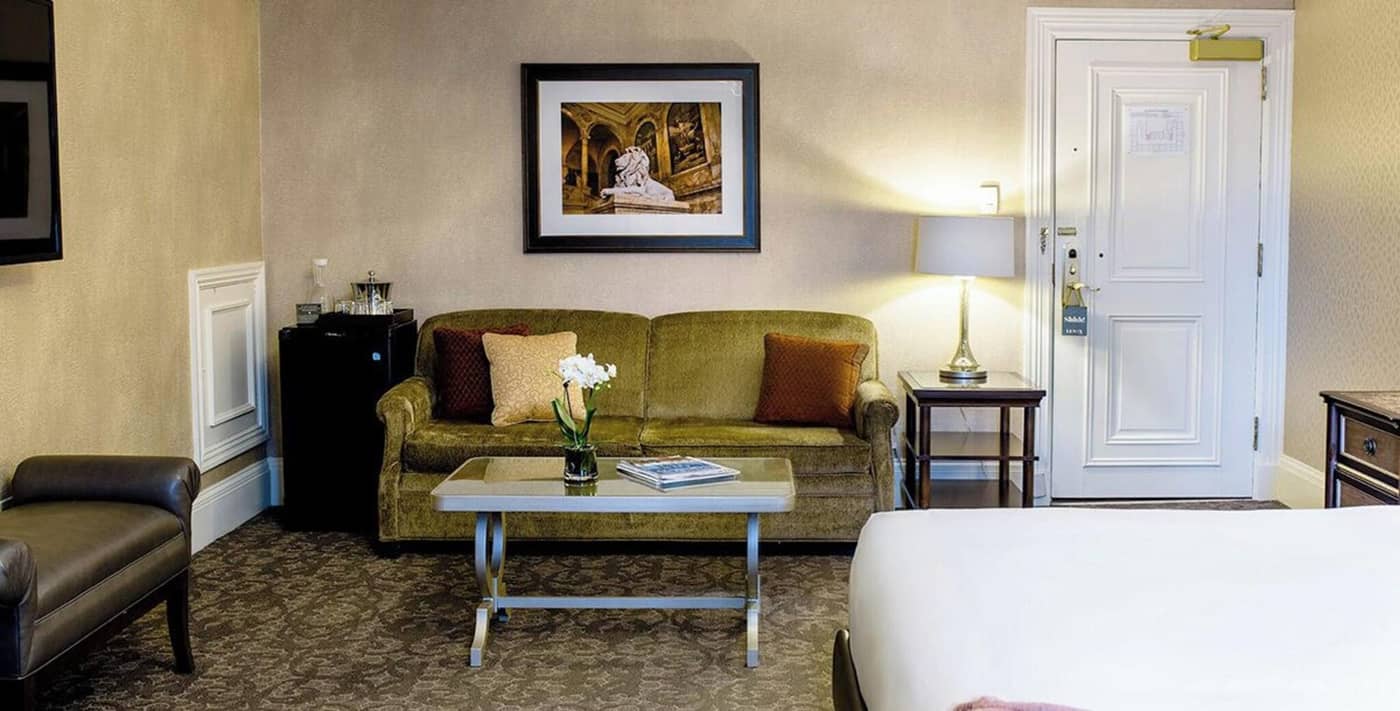 The-Lenox-Hotel-Room-32