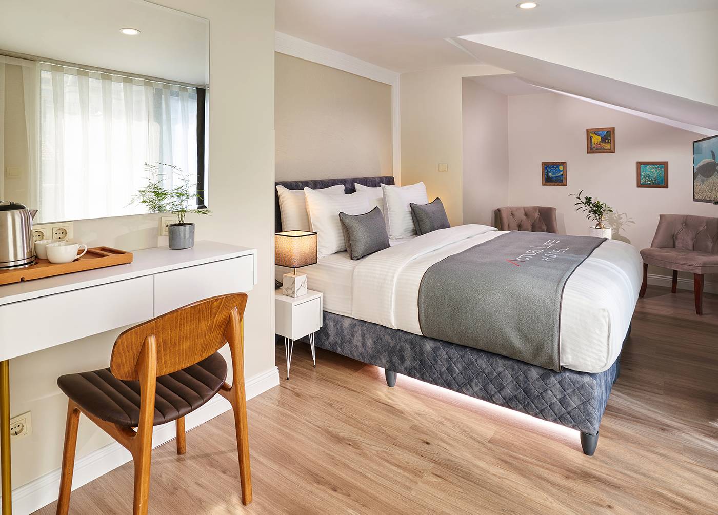 Actuel-Life-Hotel-Room-1