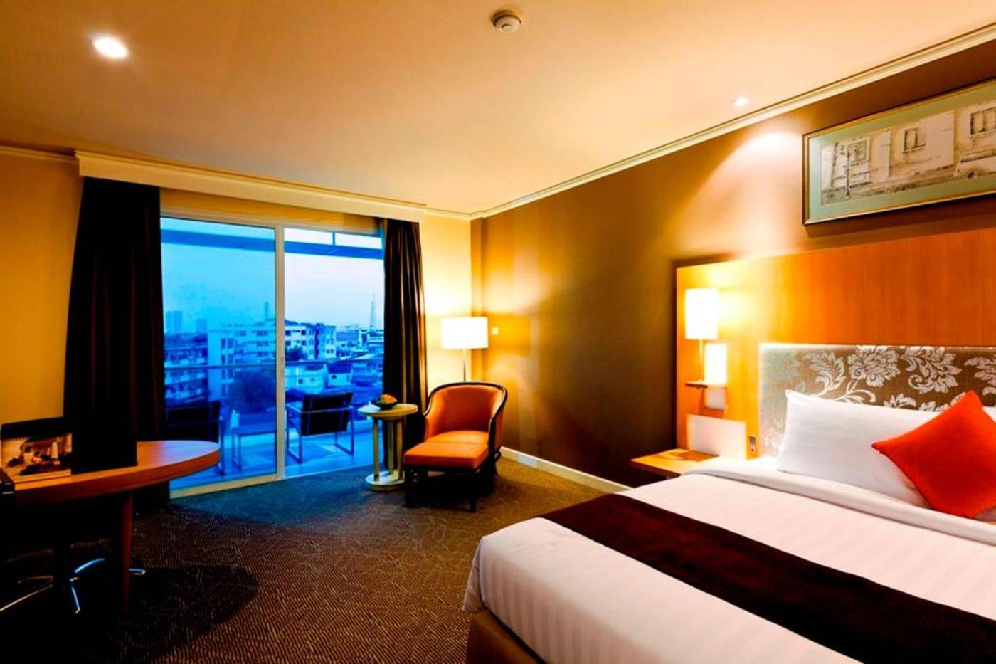 Royal-Princess-Larn-Luang-Bangkok-Room-35