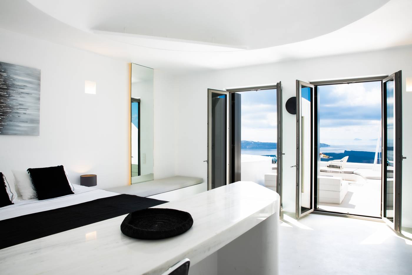 Heaven's Edge-Greece-Imerovigli-Room-8