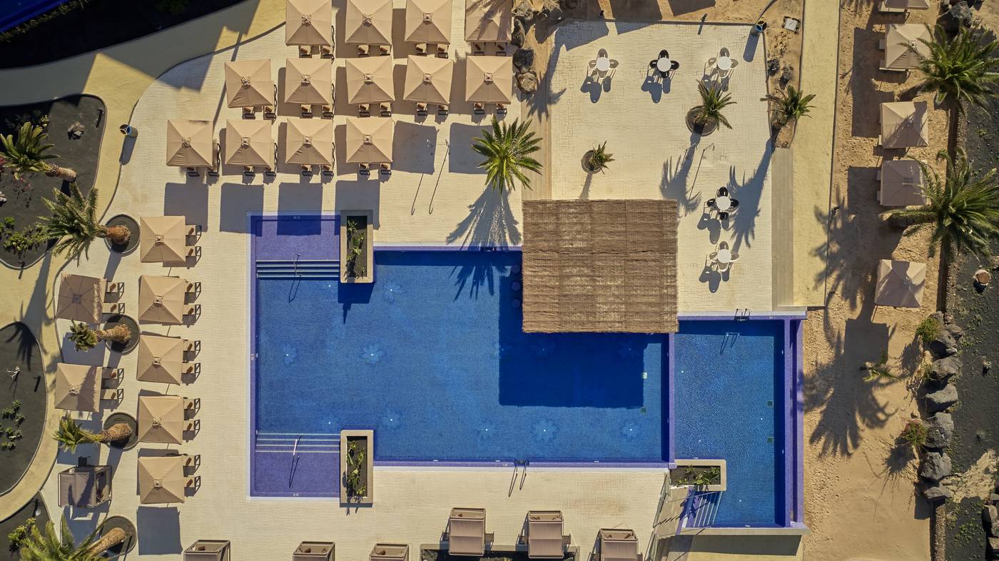 Dreams-Lanzarote-Playa-Dorada-Resort---Spa-Pool-18