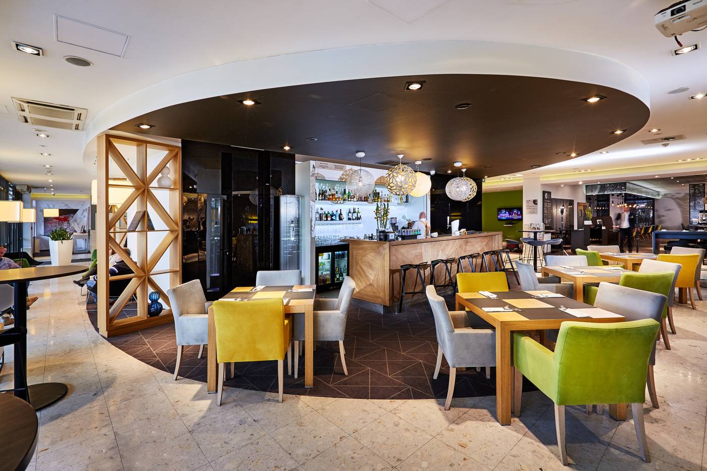 Novotel-Krakow-Centrum-Bar-7