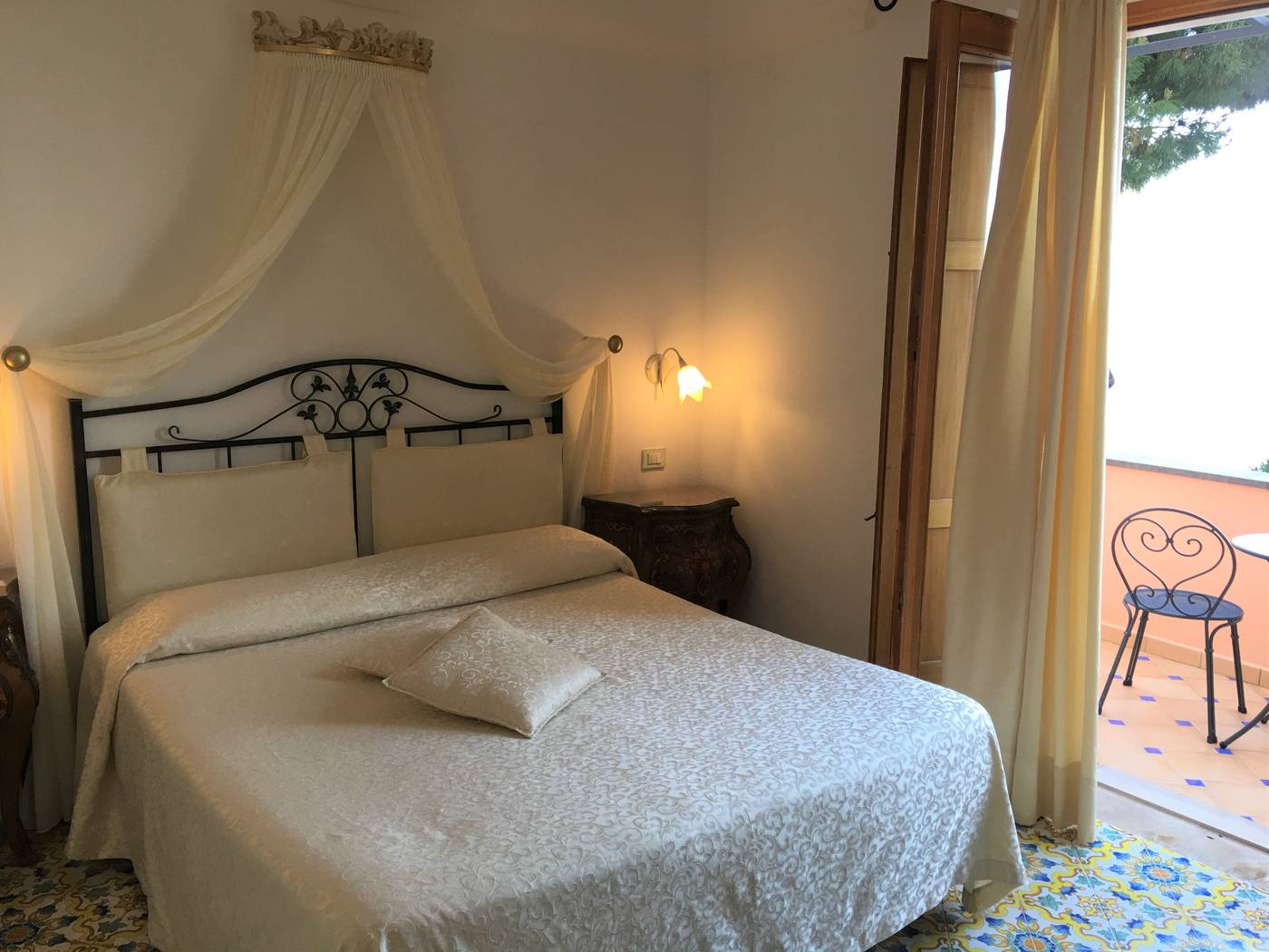 Hotel-Conca-D-Oro-Room-36