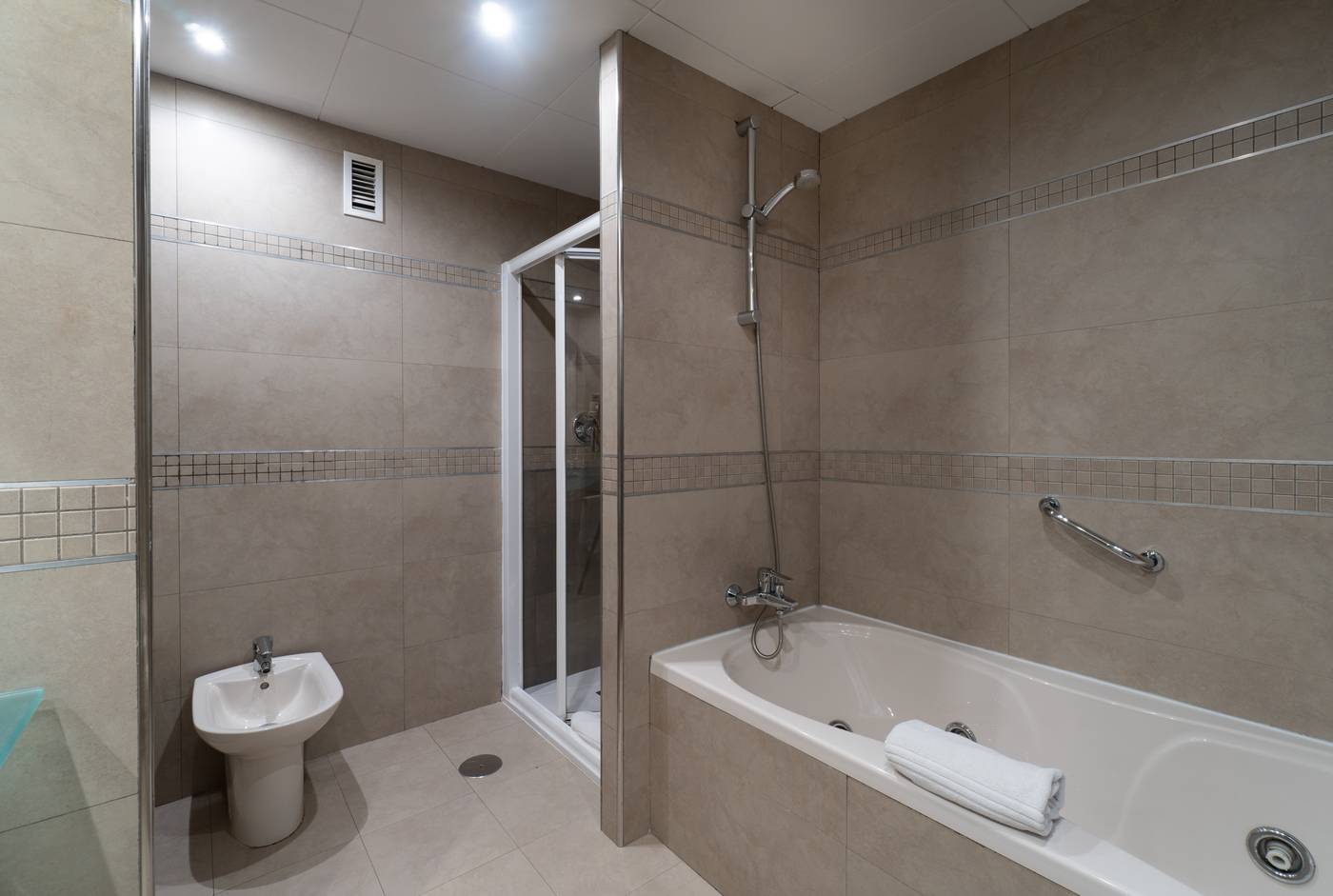 MS-Maestranza-Hotel-Room-21