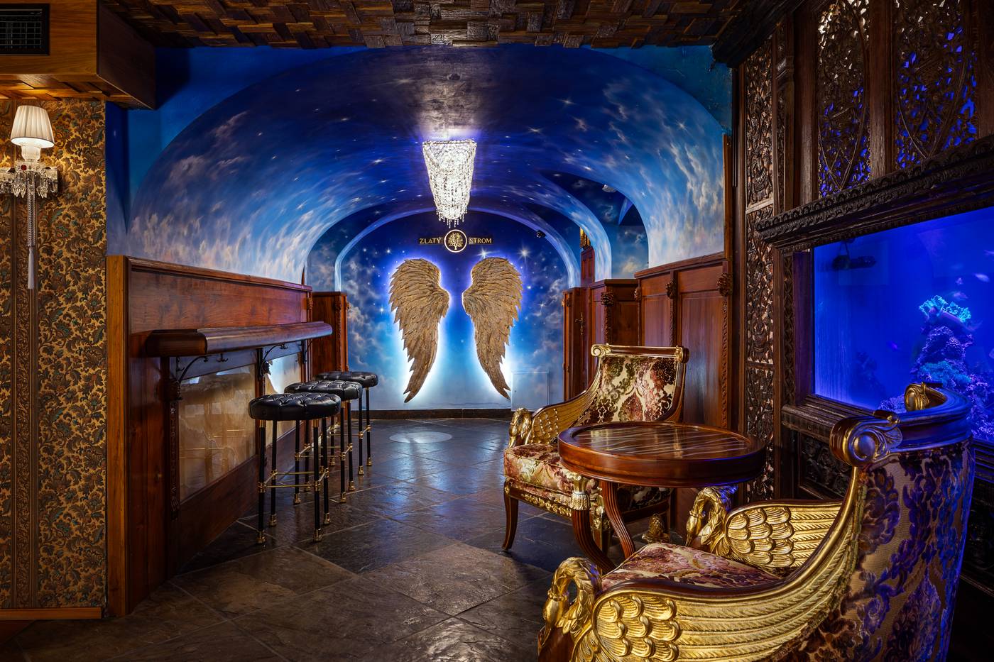 Hotel-U-Zlateho-Stromu-Prague-by-BHG-Bar-46