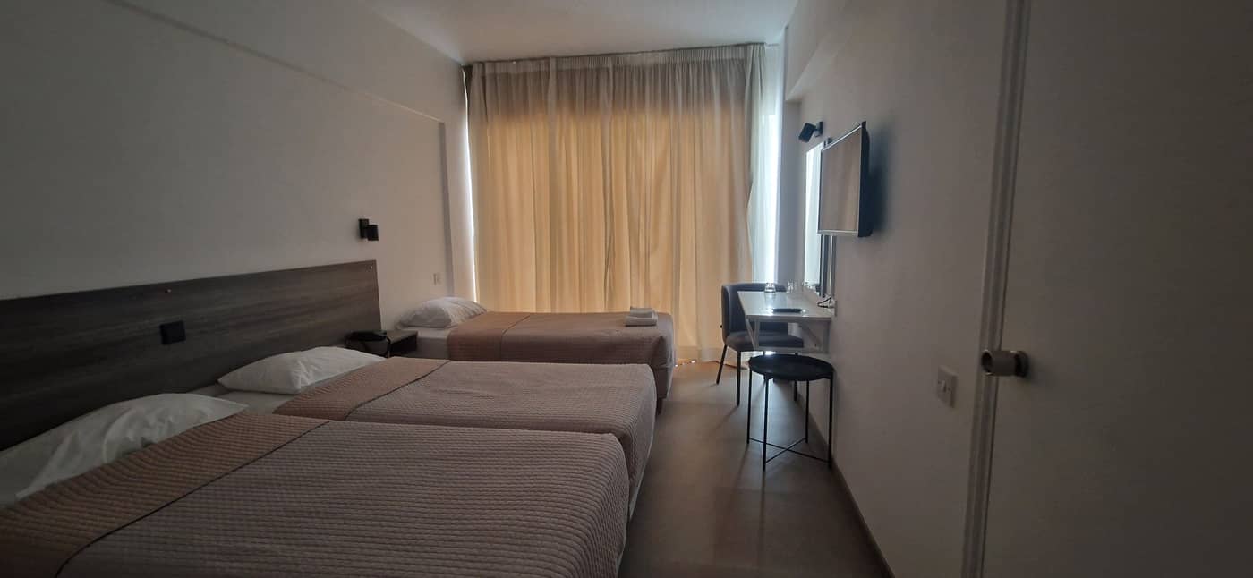 Navarria-Room-14