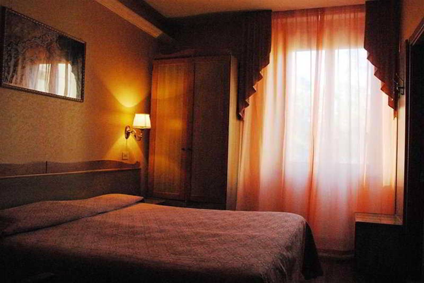 Phi Hotel Ambra-Italy-PESCARA-Room-5