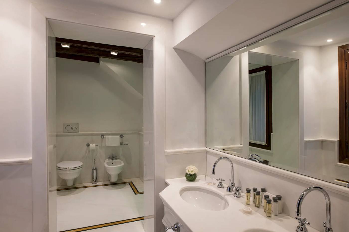 Nani-Mocenigo-Palace-Room-52