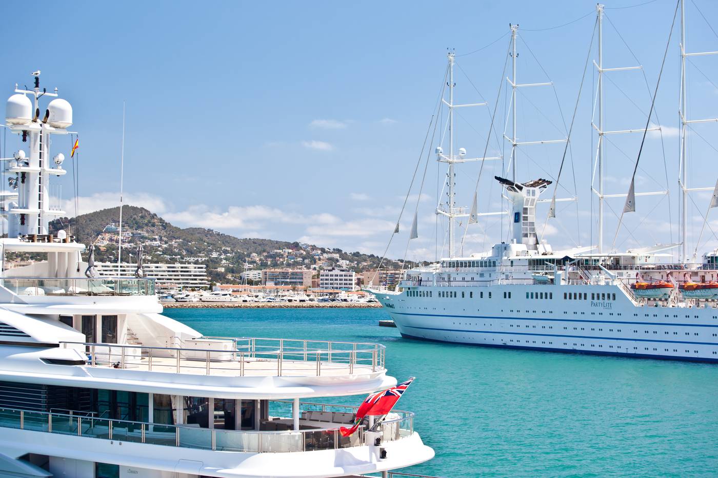 Hotel-Ryans-La-Marina-Room-5