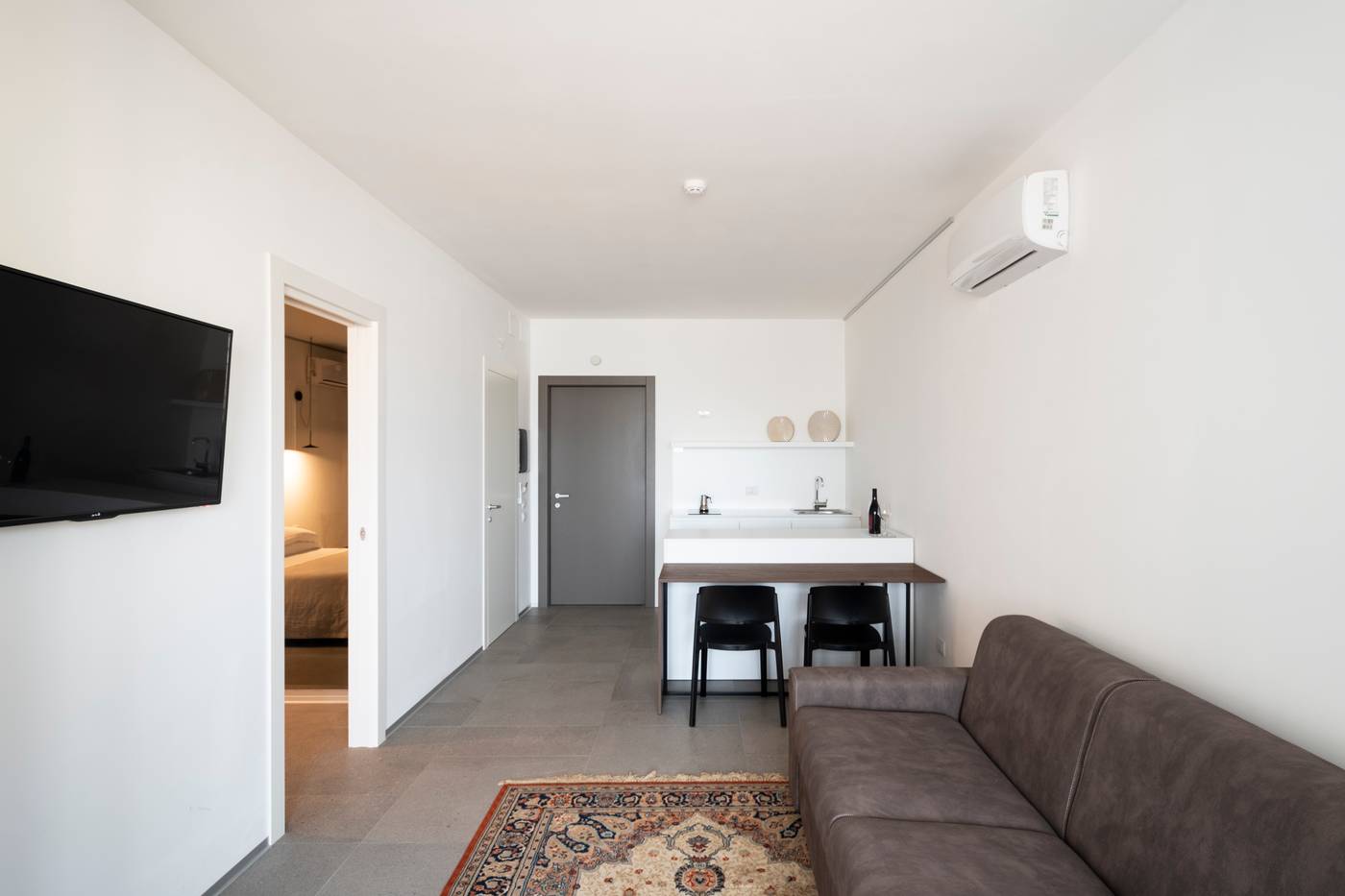 Alkamuri-Posh-Hotel---Spa-Room-38