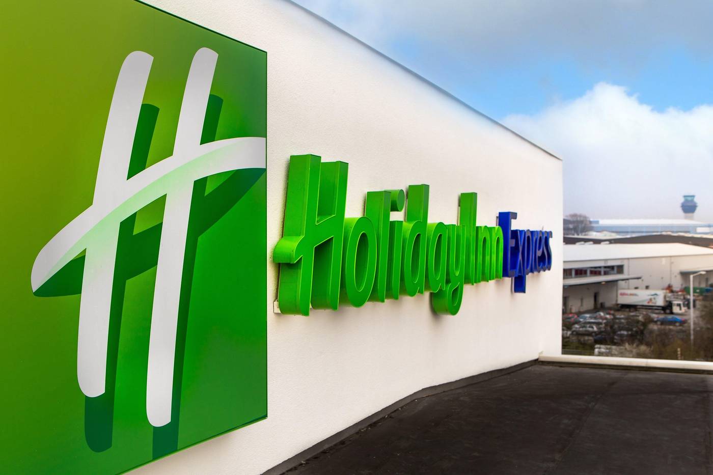 Holiday Inn Express Manchester Airport-United Kingdom-Manchester-General view-3