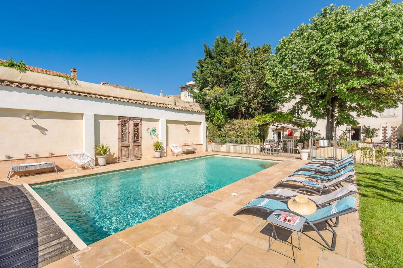 Hôtel La Suite-France-VILLENEUVE-LES-AVIGNON-General view-1