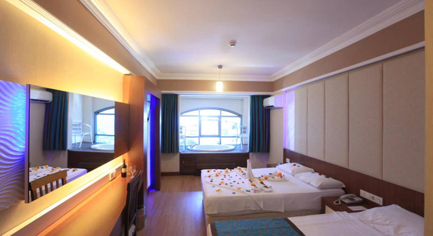 Tac-Premier-Hotel---Spa-Room-31