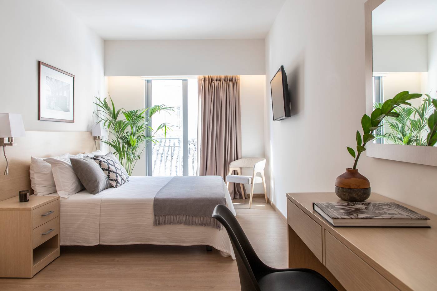 Gallery-Suites---Residences-Room-10