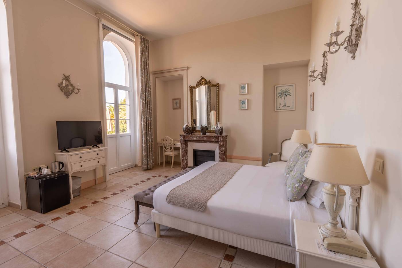 Hotel-L-Orangeraie-Room-22