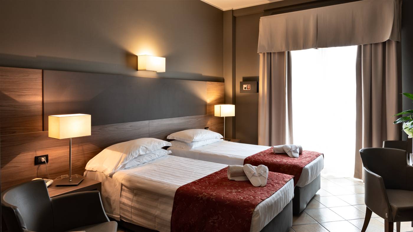 Sunflower-Hotel-Room-21