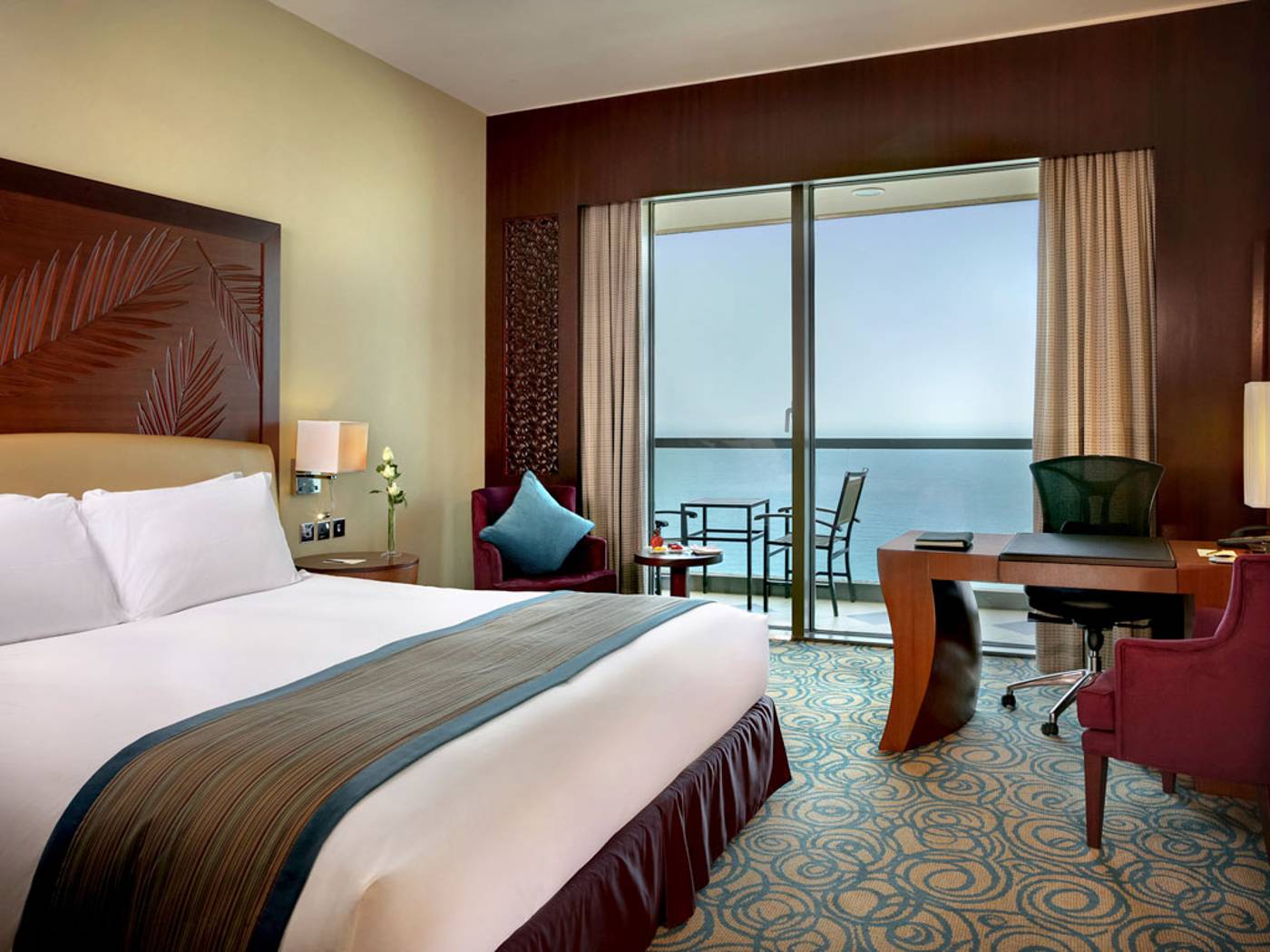 Sofitel-Dubai-Jumeirah-Beach-Room-31