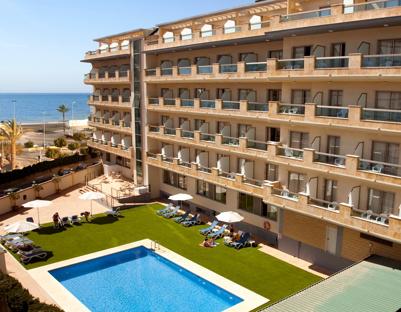 BQ-Andalucia-Beach-Pool-1
