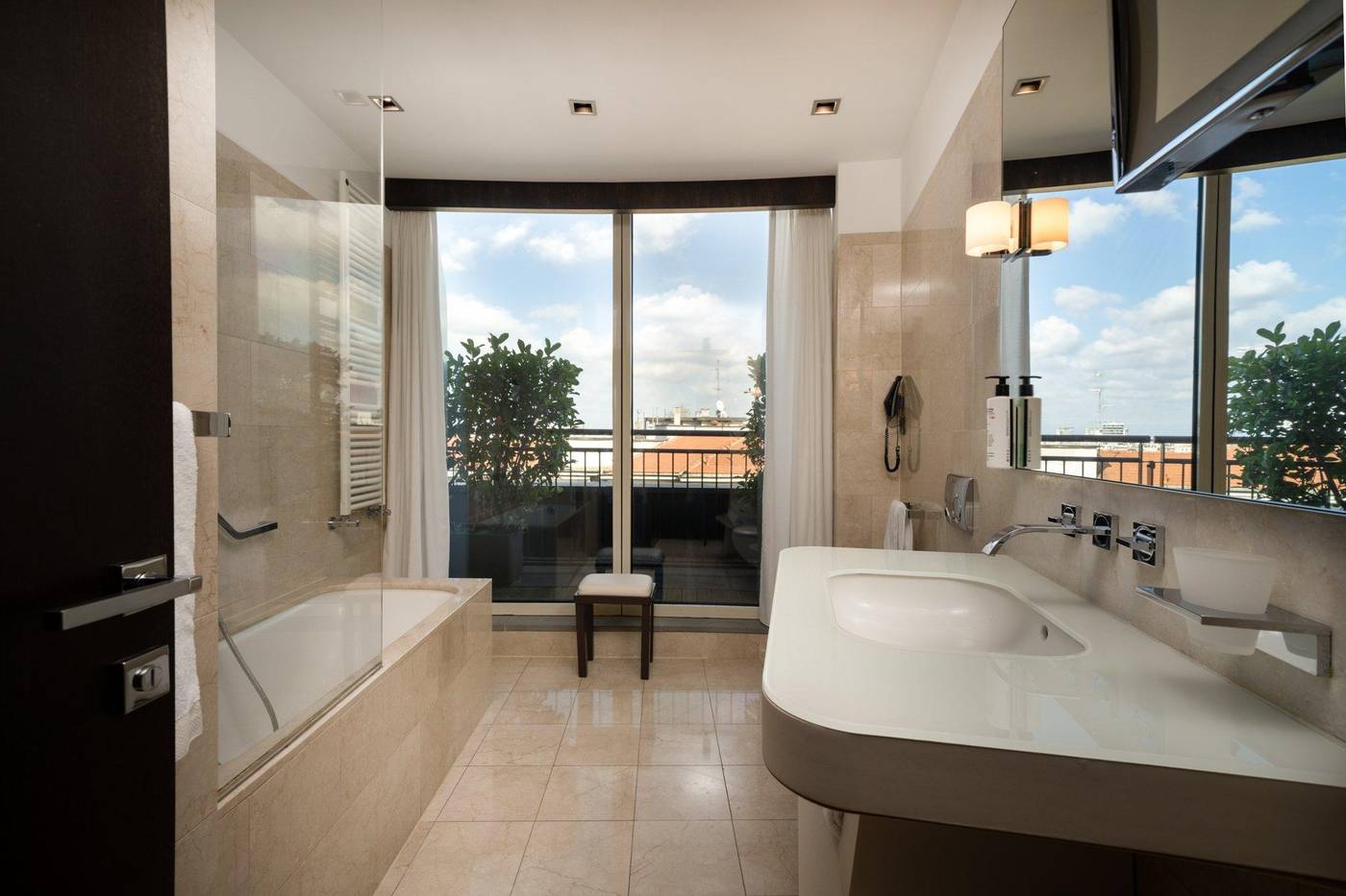 Crowne-Plaza-Milan-City-Room-46