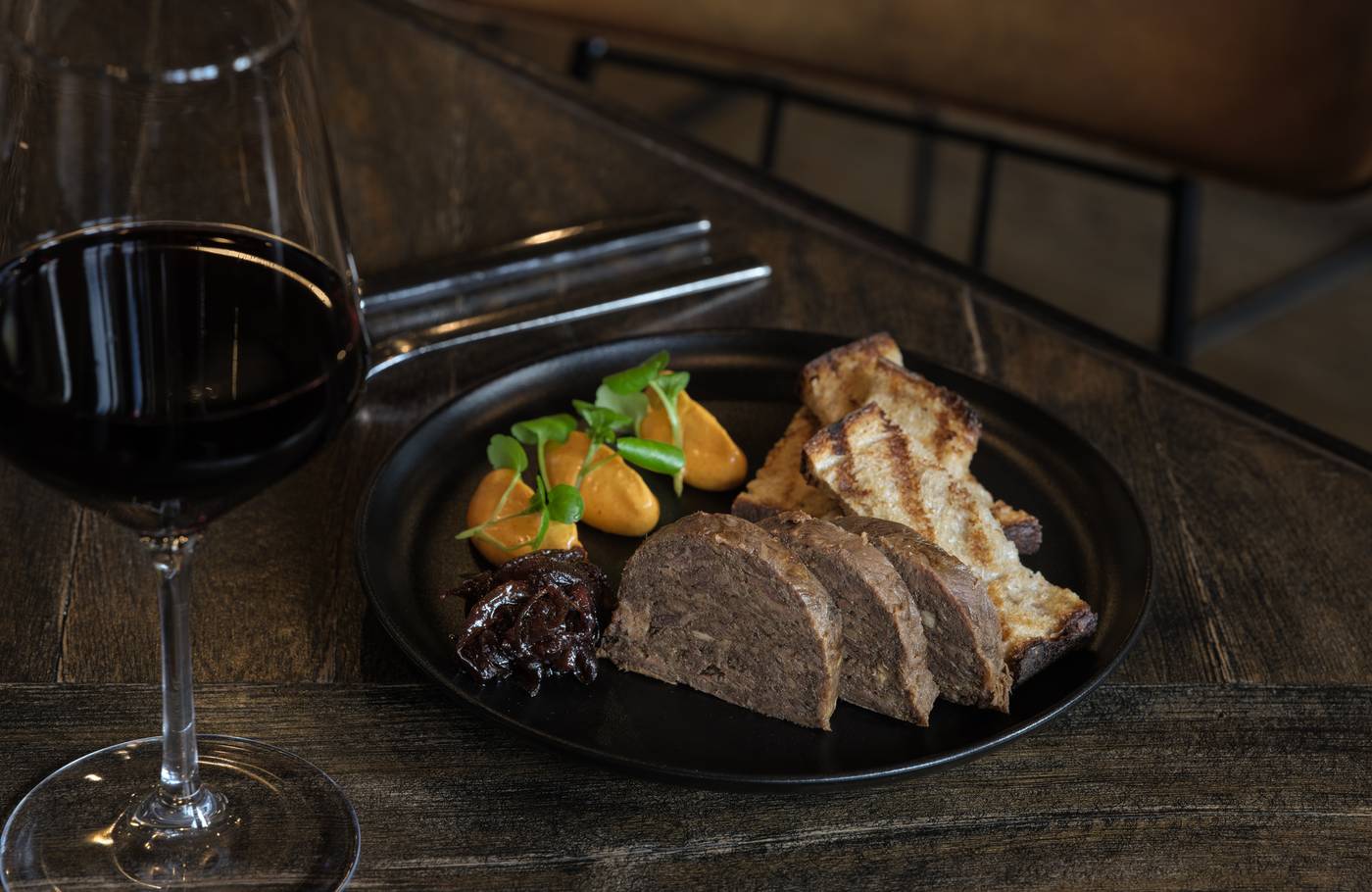 Hotel-Berlin-Potsdamer-Platz-by-Leonardo-Hotels-Restaurant-43