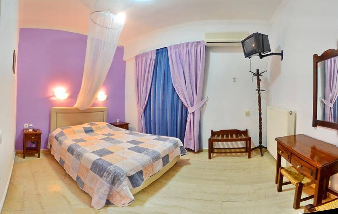 Aretousa-skiathos-Room-16
