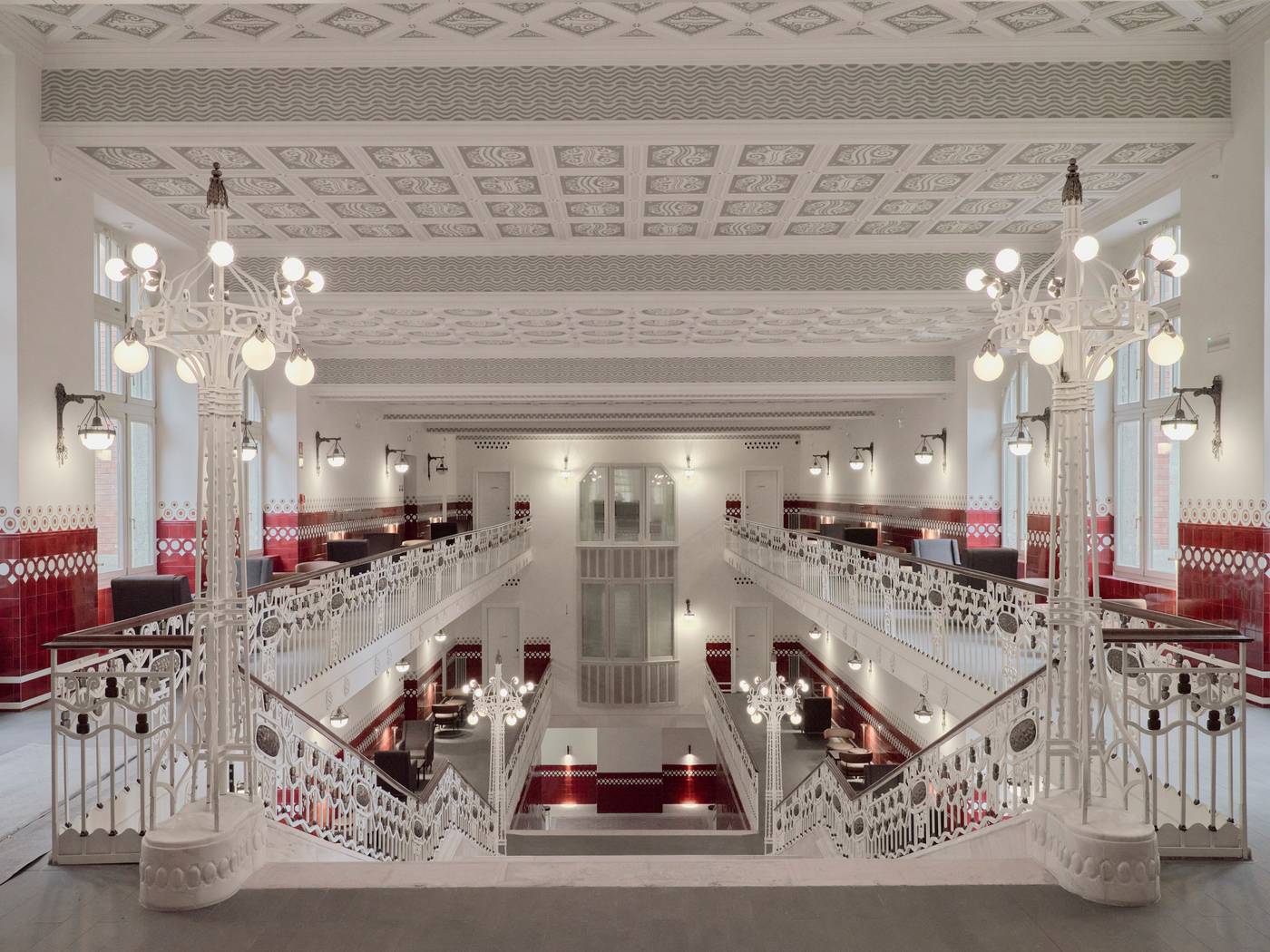 Kozmo-Hotel-Suites---Spa-General-view-19