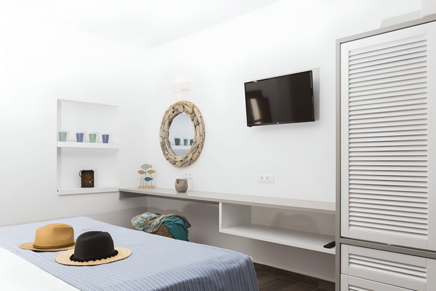 Del-Mar-Studios-Room-15