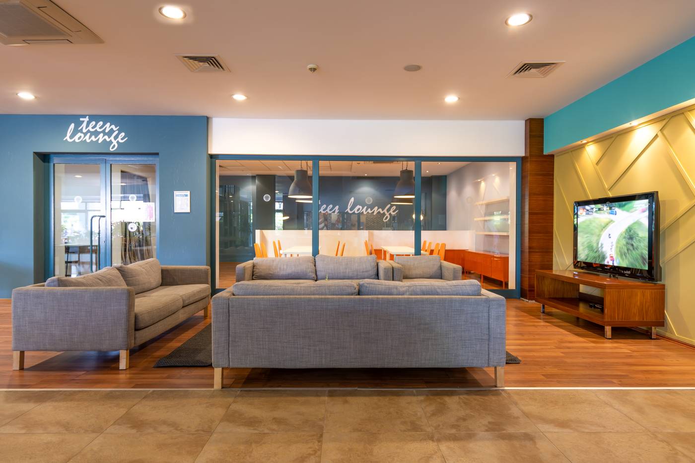 Barut-B-Suites-Bar-57