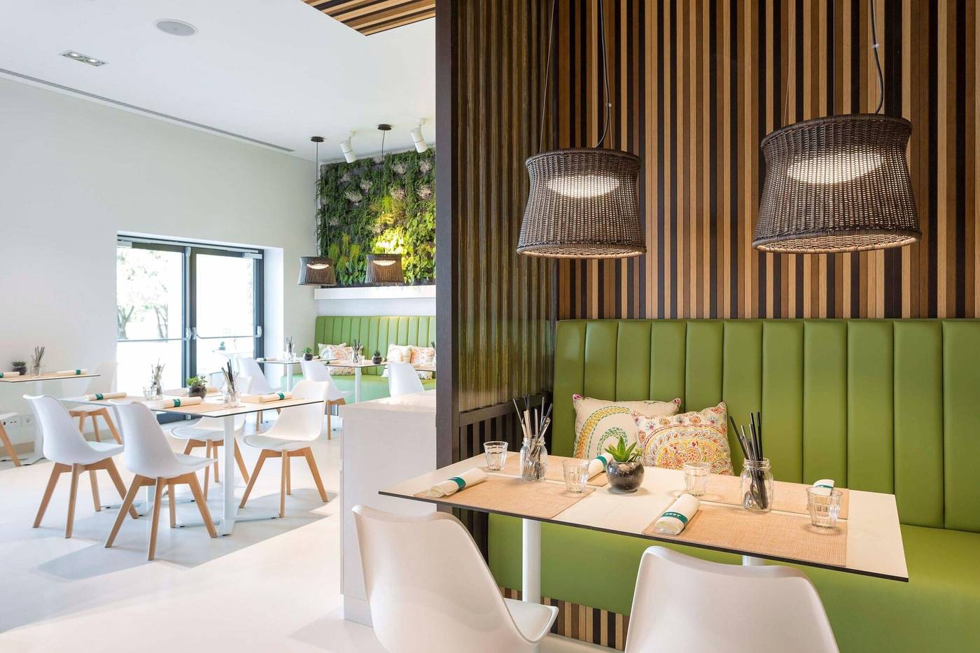 Pine-Cliffs-Ocean-Suites-Restaurant-49