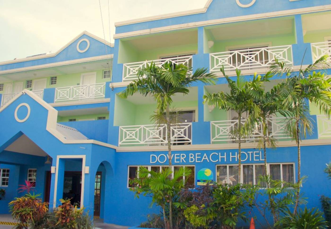 Dover Beach Hotel in