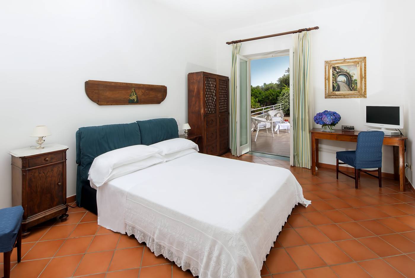 Villa-Oriana-Relais-Room-9